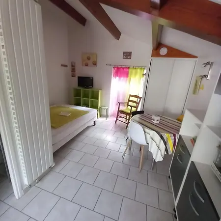 Apartment Neyrac